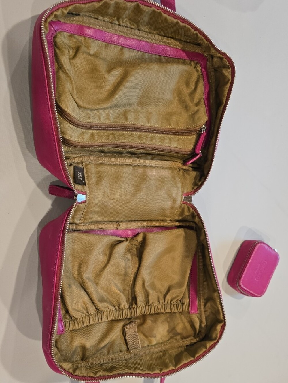 Coach Hot Pink Leather Tote Toiletries Cosmetic Y2K Rare Vintage Matching SET! - Picture 12 of 16